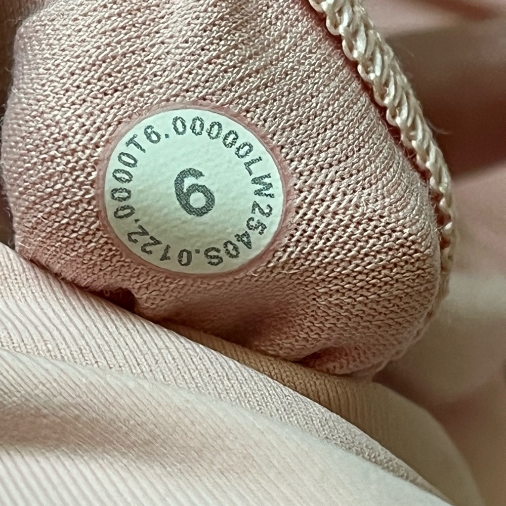 NWOT (2) Lululemon Energy Bra *Medium Support, B–D Cups Dew Pink, Charged Indigo - Picture 5 of 9